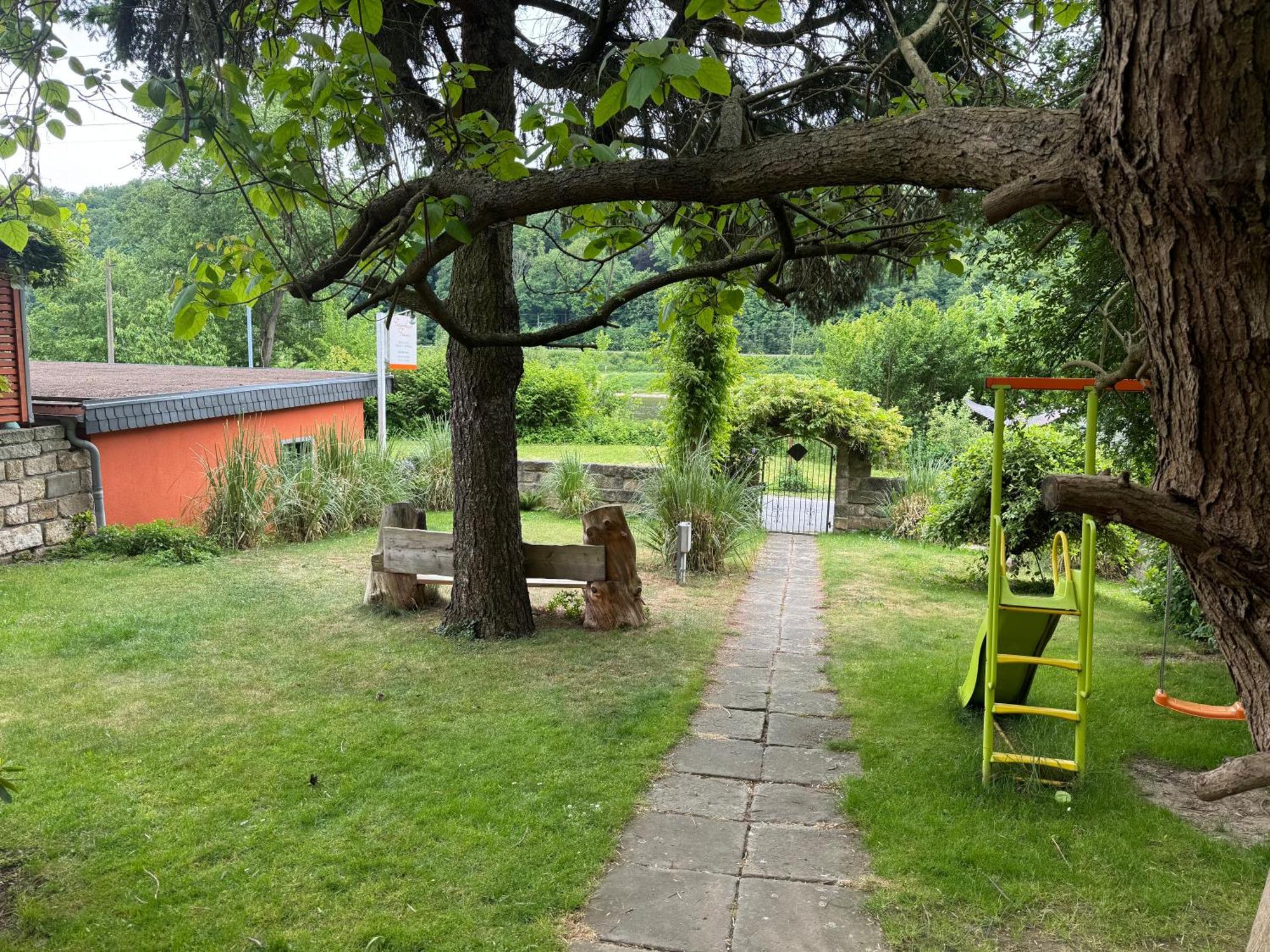 Ferienhaus Franz - An Der Elbe, Mit Grossem Garten Pirna Ngoại thất bức ảnh